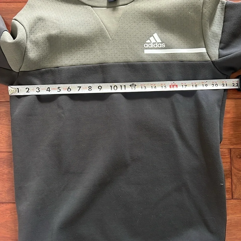 adidas Z.N.E. Crew Sweatshirt Size Medium